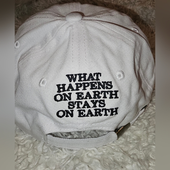 New "DAMN" hat based on Kendrick Lamar pulitzer winning album / White & Red - Picture 4 of 5